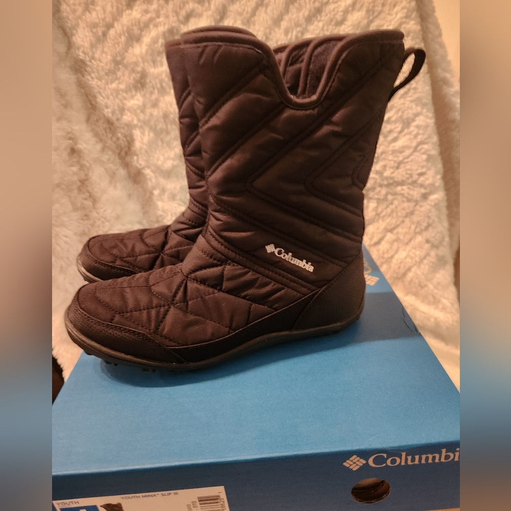 Youth Minx III Columbia unisex youth snow boot size 4